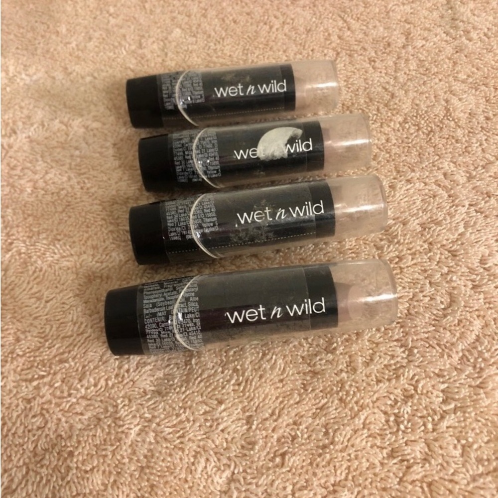 Wet N Wild Lot of 4 Lipstick A Short Affair #501C NOS